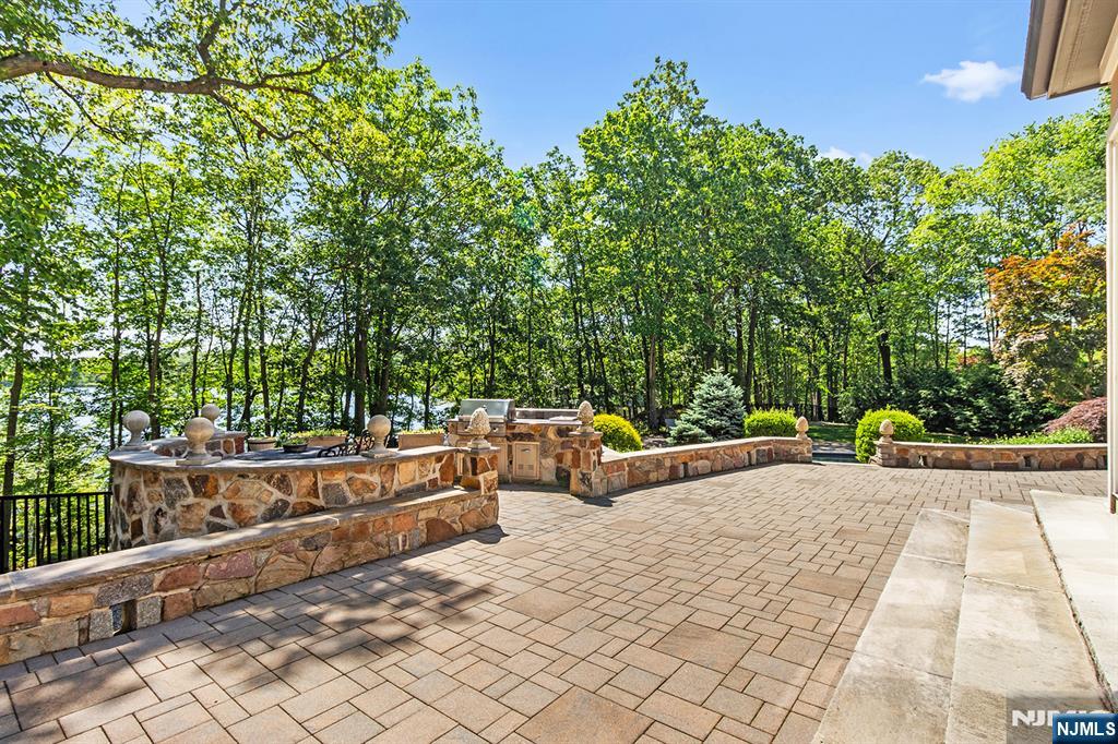 801 Shore Drive Butler, NJ 07405 - Photo 45 of 50