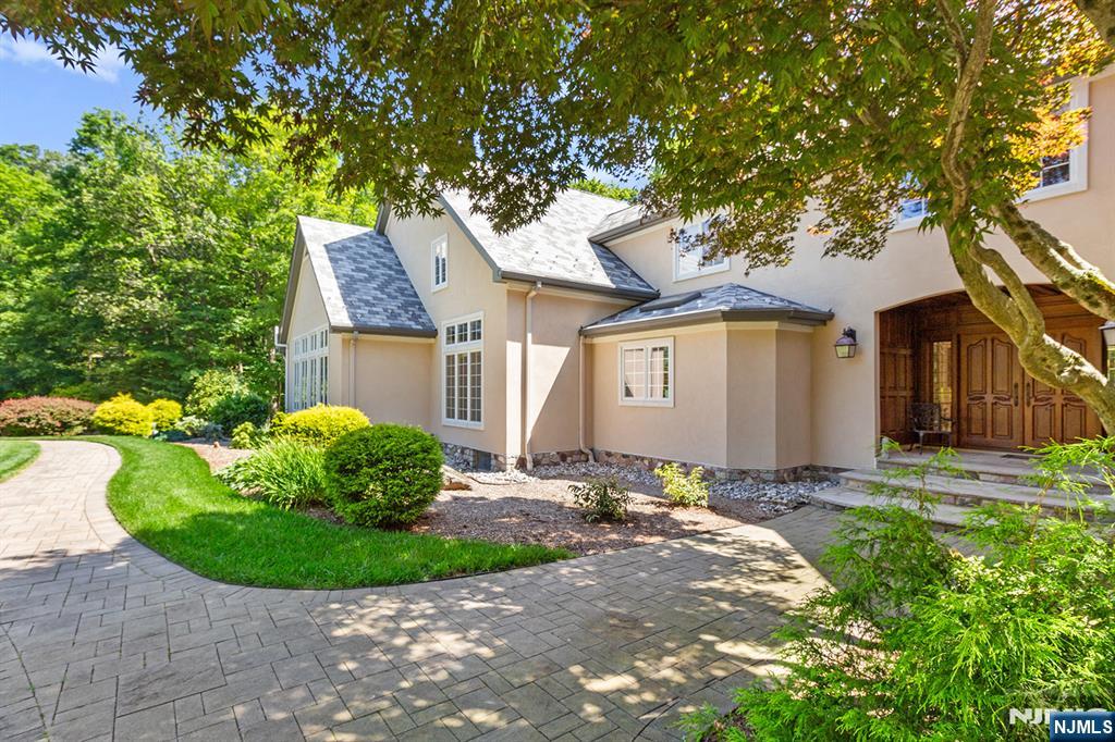 801 Shore Drive Butler, NJ 07405 - Photo 7 of 50