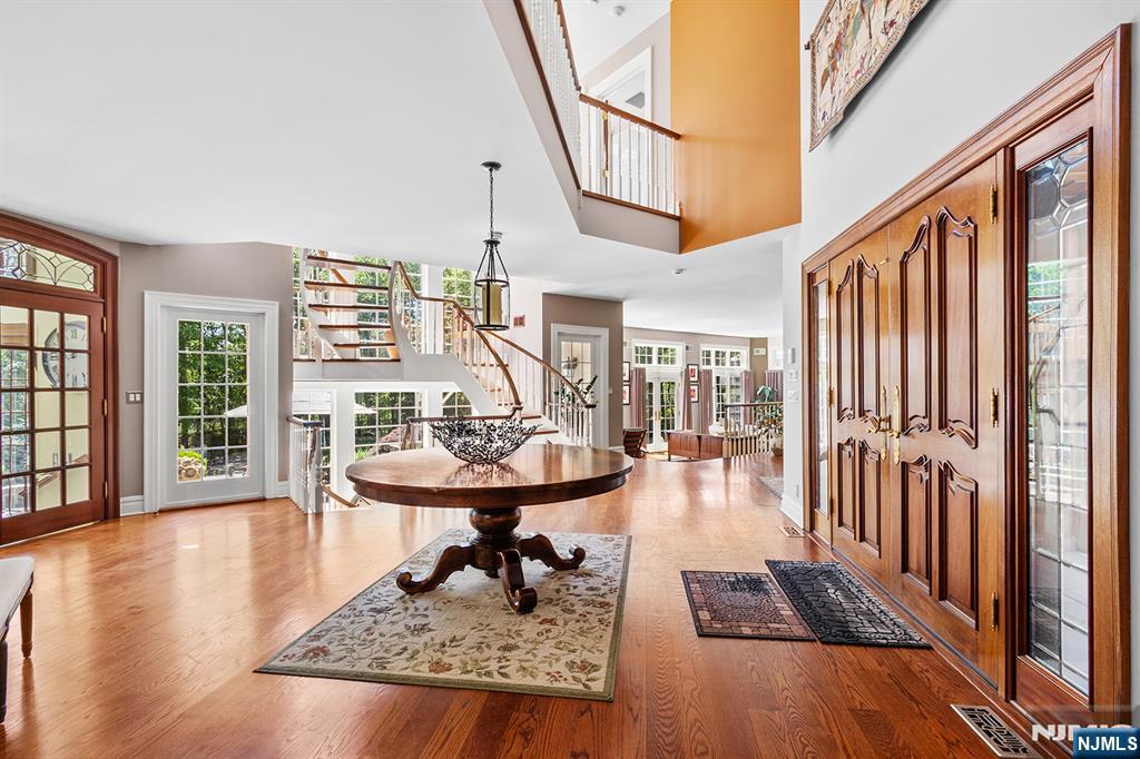 801 Shore Drive Butler, NJ 07405 - Photo 8 of 50