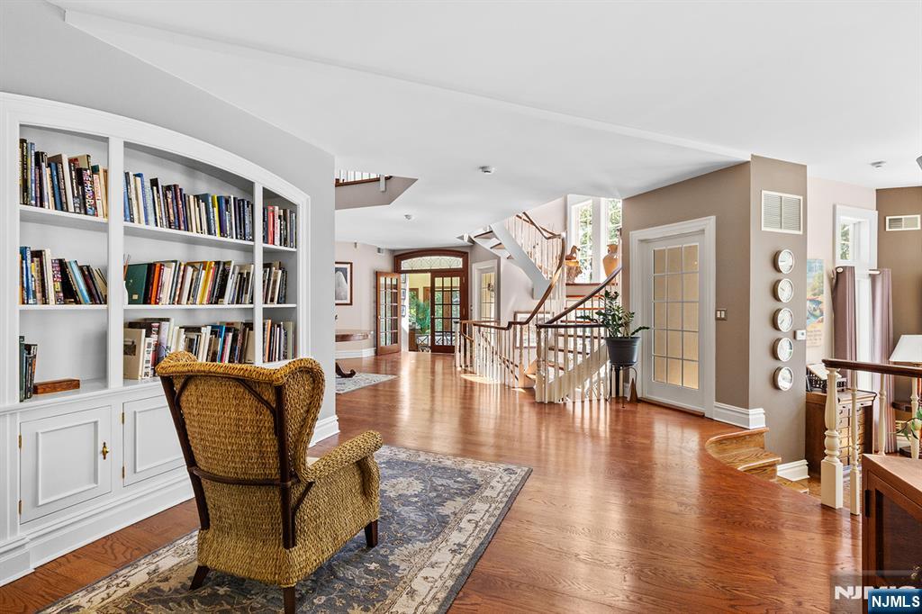 801 Shore Drive Butler, NJ 07405 - Photo 10 of 50