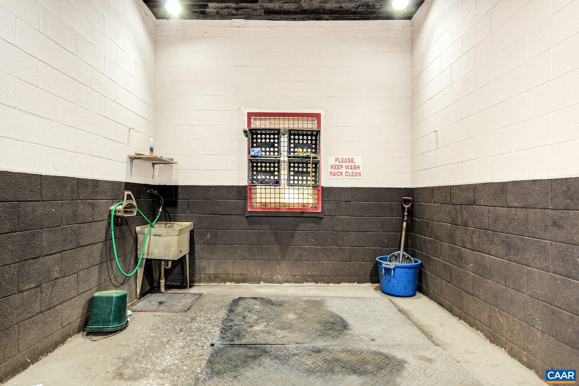 181 Equus Loop Natural Bridge, VA 24578 - Photo 24 of 75