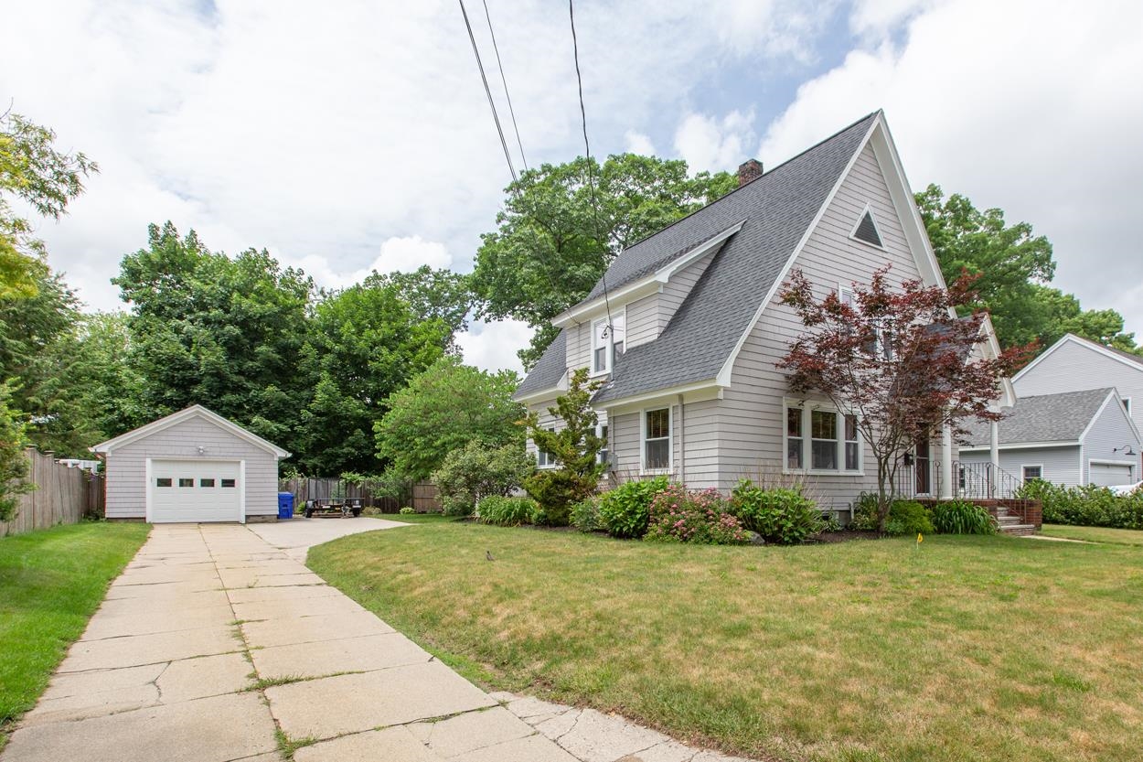 816 Maple Street Manchester, NH 03104 - Photo 2 of 40 Gallery Image 2