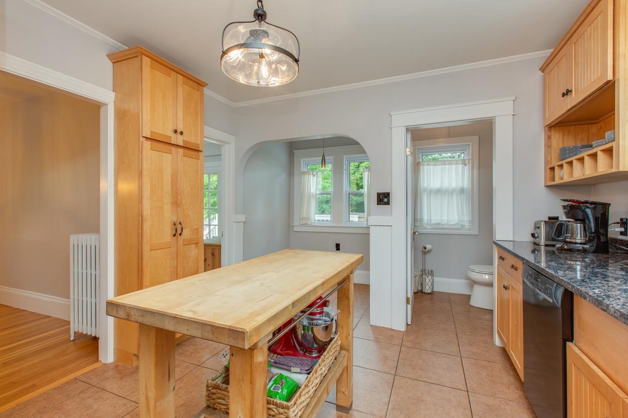 816 Maple Street Manchester, NH 03104 - Photo 8 of 40 Gallery Image 8