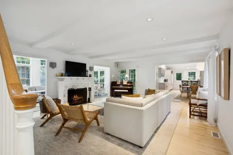 $11,495,000 | 57 Lee Avenue, East Hampton, NY 11937