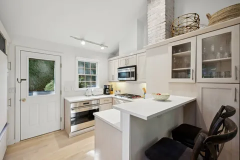 $11,495,000 | 57 Lee Avenue, East Hampton, NY 11937