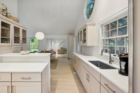 $11,495,000 | 57 Lee Avenue, East Hampton, NY 11937