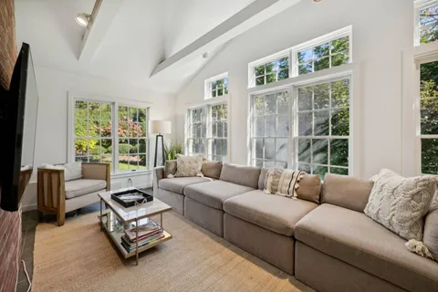 $11,495,000 | 57 Lee Avenue, East Hampton, NY 11937