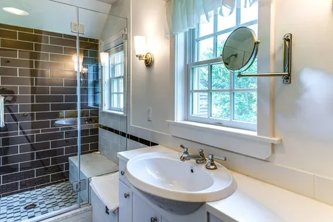 $11,495,000 | 57 Lee Avenue, East Hampton, NY 11937