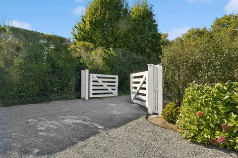 $11,495,000 | 57 Lee Avenue, East Hampton, NY 11937