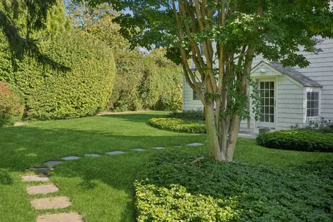 $11,495,000 | 57 Lee Avenue, East Hampton, NY 11937