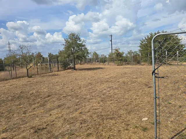 $1,450 | 143 Spring Hollow Trail, Smithville, TX 78957