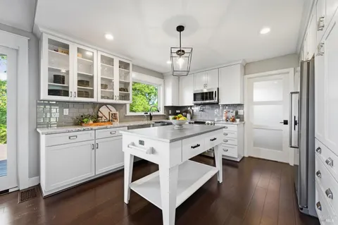 $1,650,000 | 3392 Royal Court, Napa, CA 94558
