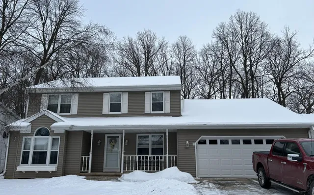 $359,990 | 1600 Deerfield Drive, Oshkosh, WI 54904