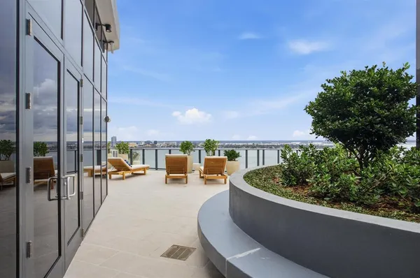 $13,500 | 3015 South Ysabella Avenue, Unit 1203, Tampa, FL 33629