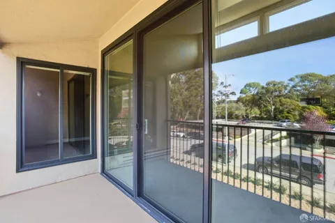 $579,990 | 1550 Frontera Way, Unit 319, Millbrae, CA 94030