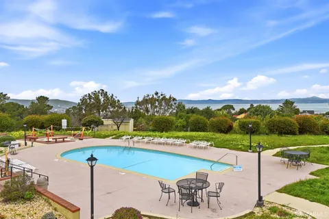 $579,990 | 1550 Frontera Way, Unit 319, Millbrae, CA 94030