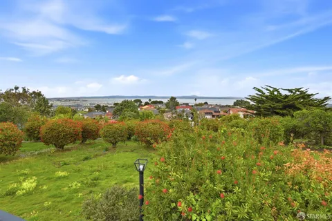 $579,990 | 1550 Frontera Way, Unit 319, Millbrae, CA 94030