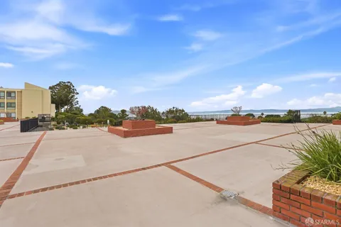 $579,990 | 1550 Frontera Way, Unit 319, Millbrae, CA 94030