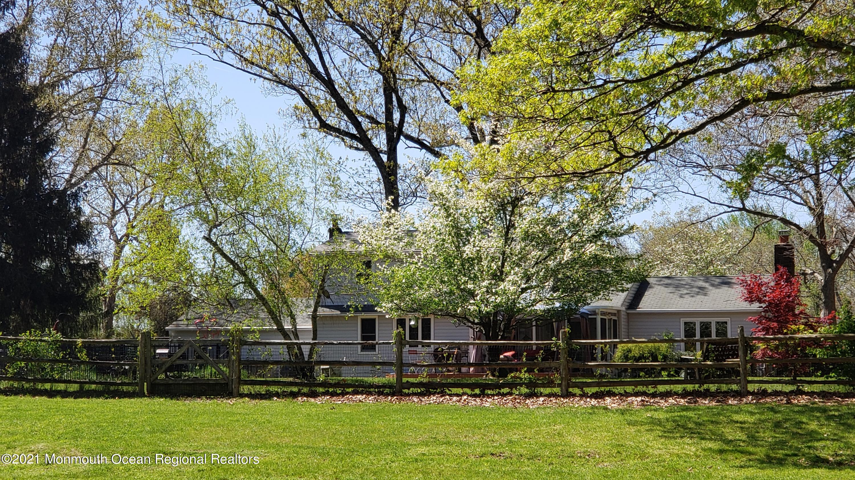 49 Maxim Road Howell, NJ 07731 - Photo 2 of 21 20210501_112752
