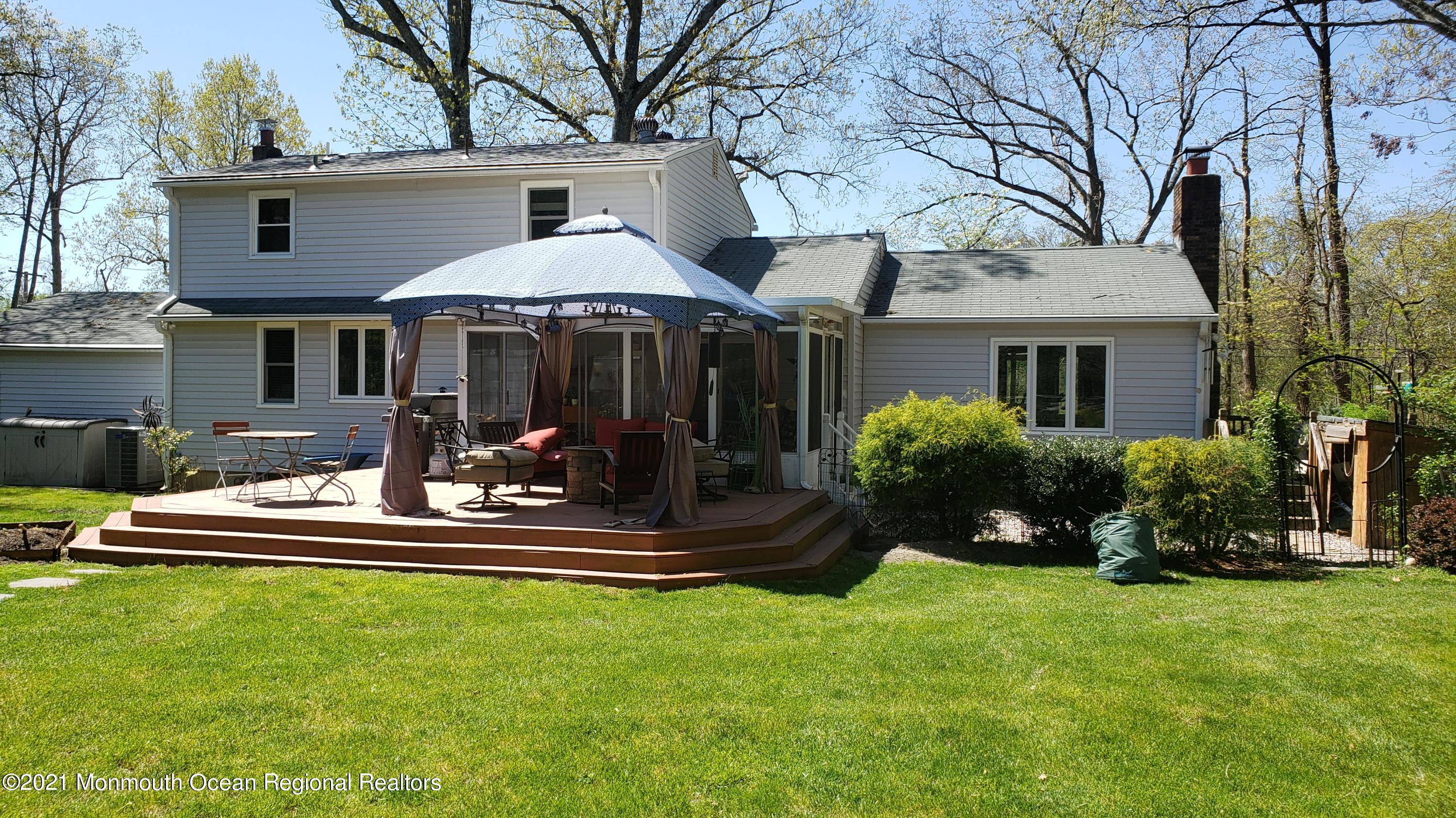 49 Maxim Road Howell, NJ 07731 - Photo 4 of 21 20210501_113148