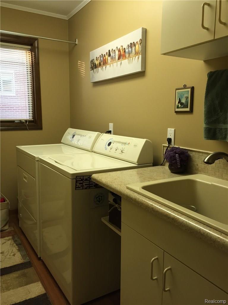 2070 Reagan Drive Rochester, MI 48309 - Photo 9 of 17 11.JPG