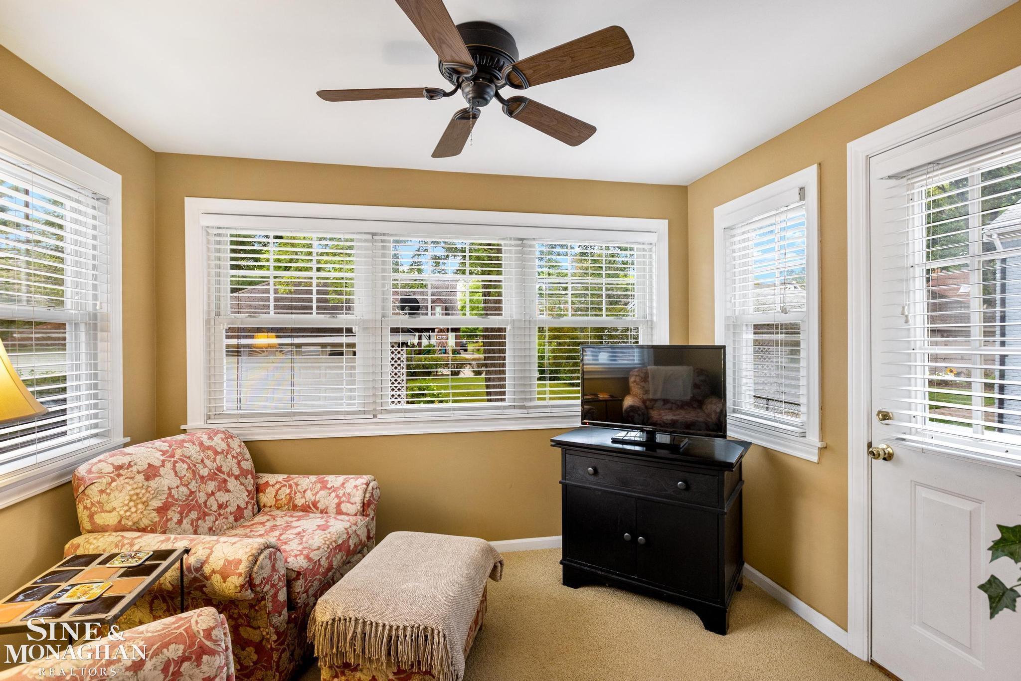787 Lincoln Road Grosse Pointe, MI 48230 - Photo 7 of 31 50124065-6.JPG