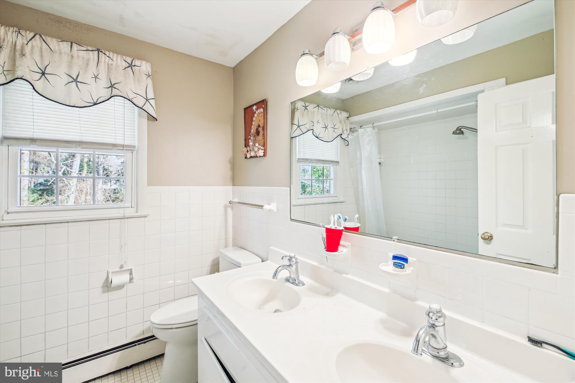611 Pine Bluff Road Salisbury, MD 21801 - Photo 19 of 36 2nd Floor Hall Bath