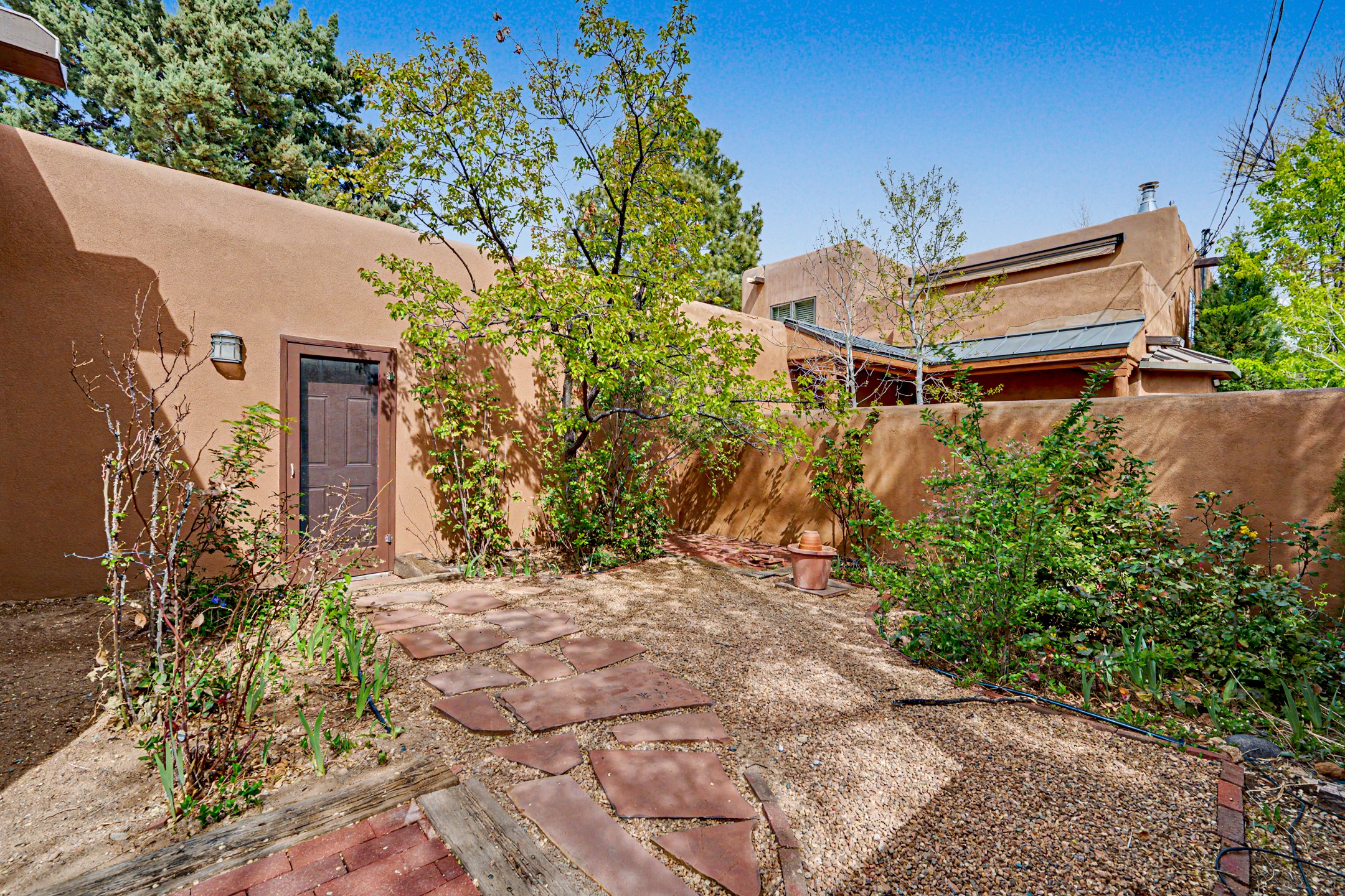 409 East Coronado Road, Unit 2 Santa Fe, NM 87505 - Photo 34 of 46