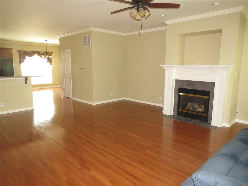 2107 Rhettsbury Street Carmel, IN 46032 - Photo 4 of 15 Gallery Image 4