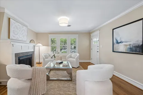 $825,000 | 758 East 17th Street, Houston, TX 77008