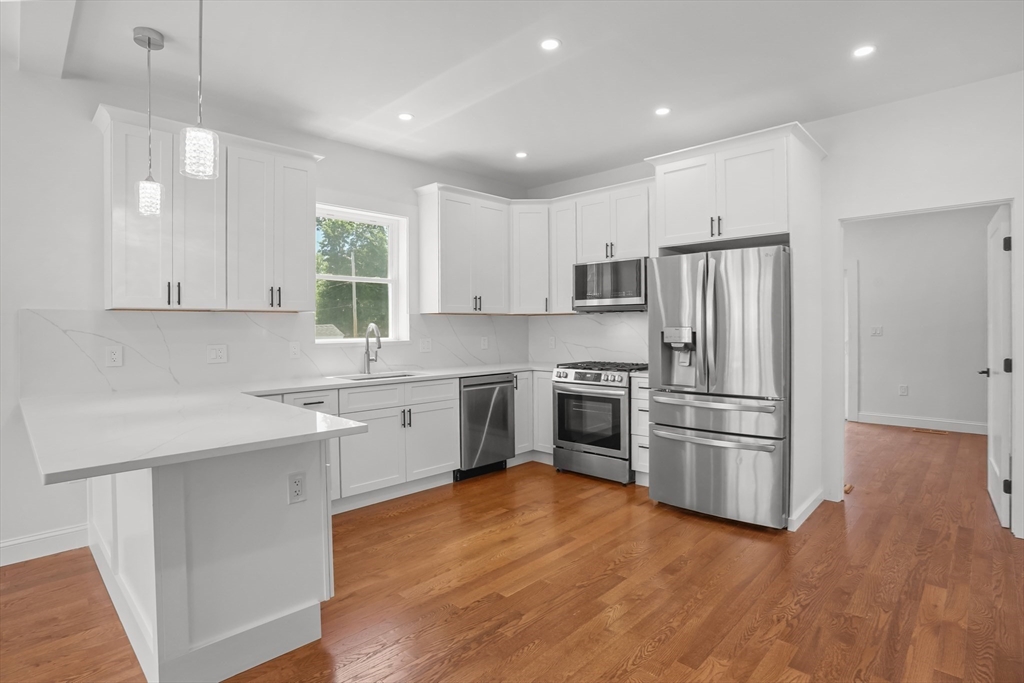 24 Cottage Street Taunton, MA 02780 - Photo 13 of 41