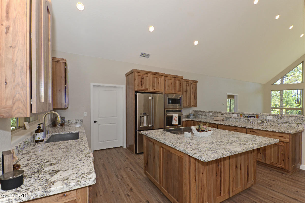 3280 Walker Road Prescott, AZ 86303 - Photo 17 of 45 16 Kitchen 1