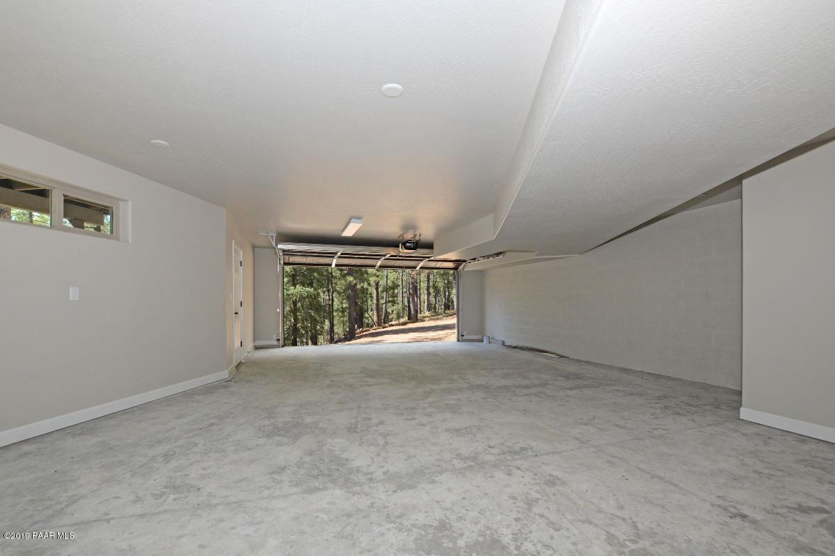 3280 Walker Road Prescott, AZ 86303 - Photo 29 of 45 22 Garage 1