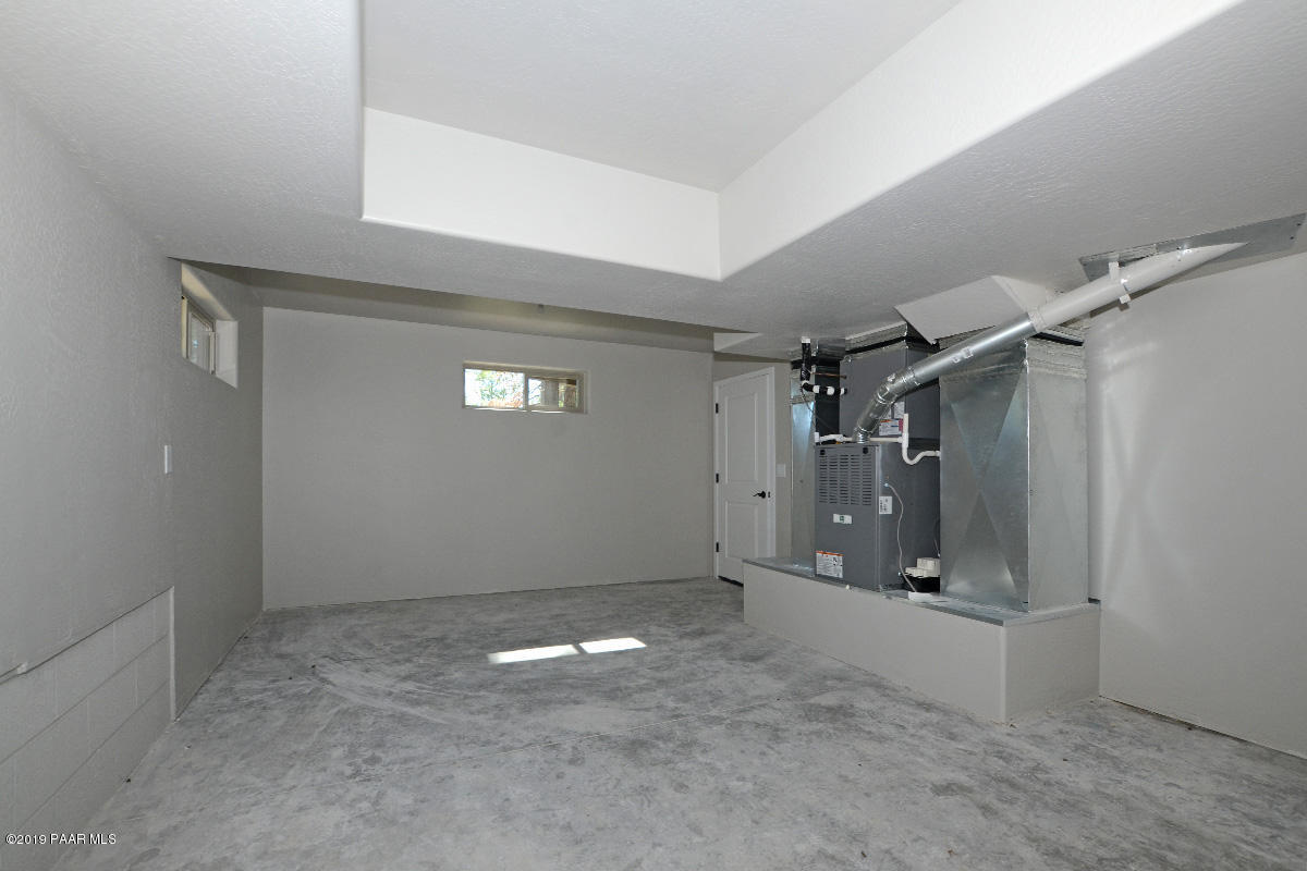 3280 Walker Road Prescott, AZ 86303 - Photo 31 of 45 22 Garage 3