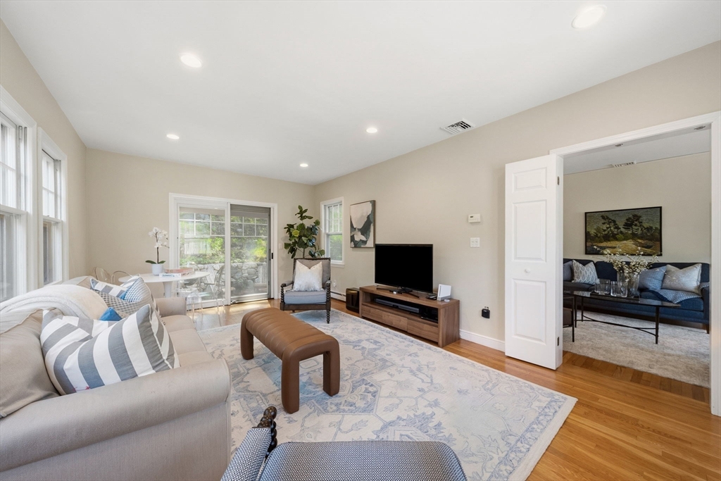 25 Riverdale Road Wellesley, MA 02481 - Photo 12 of 24 Gallery Image 12