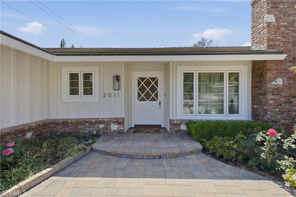 2011 Canyon Road Arcadia, CA 91006 - Photo 4 of 40