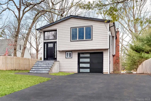 $599,000 | 567 Puritan Drive, Shirley, NY 11967