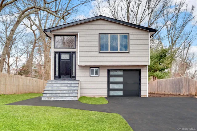 $599,000 | 567 Puritan Drive, Shirley, NY 11967