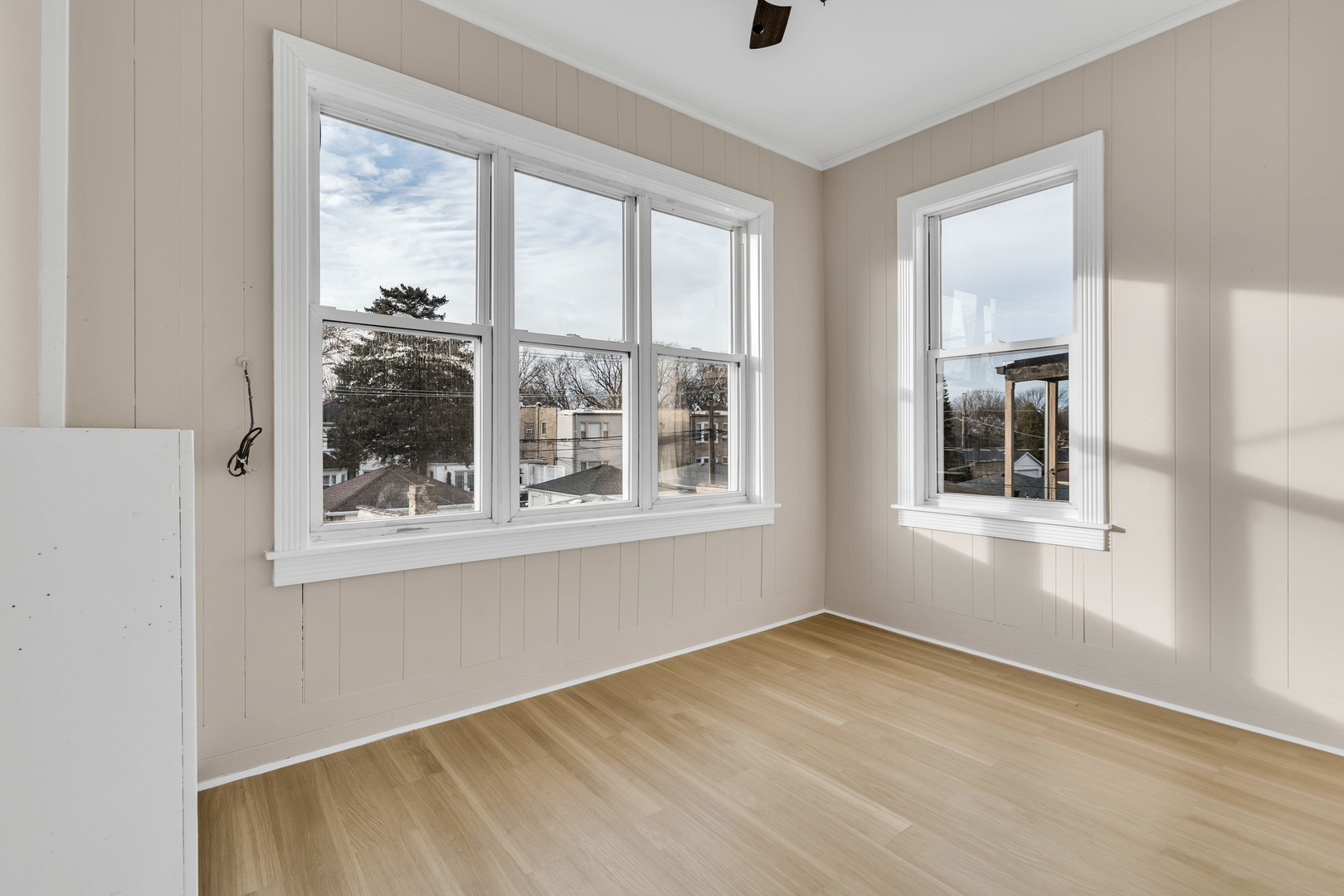 6138 North Meade Avenue Chicago, IL 60646 - Photo 22 of 32 a view of an empty room with a window