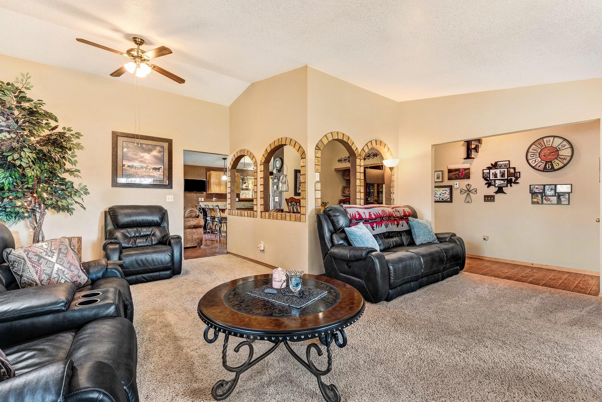 18555 Innes Market Road Bend, OR 97703 - Photo 8 of 52 8