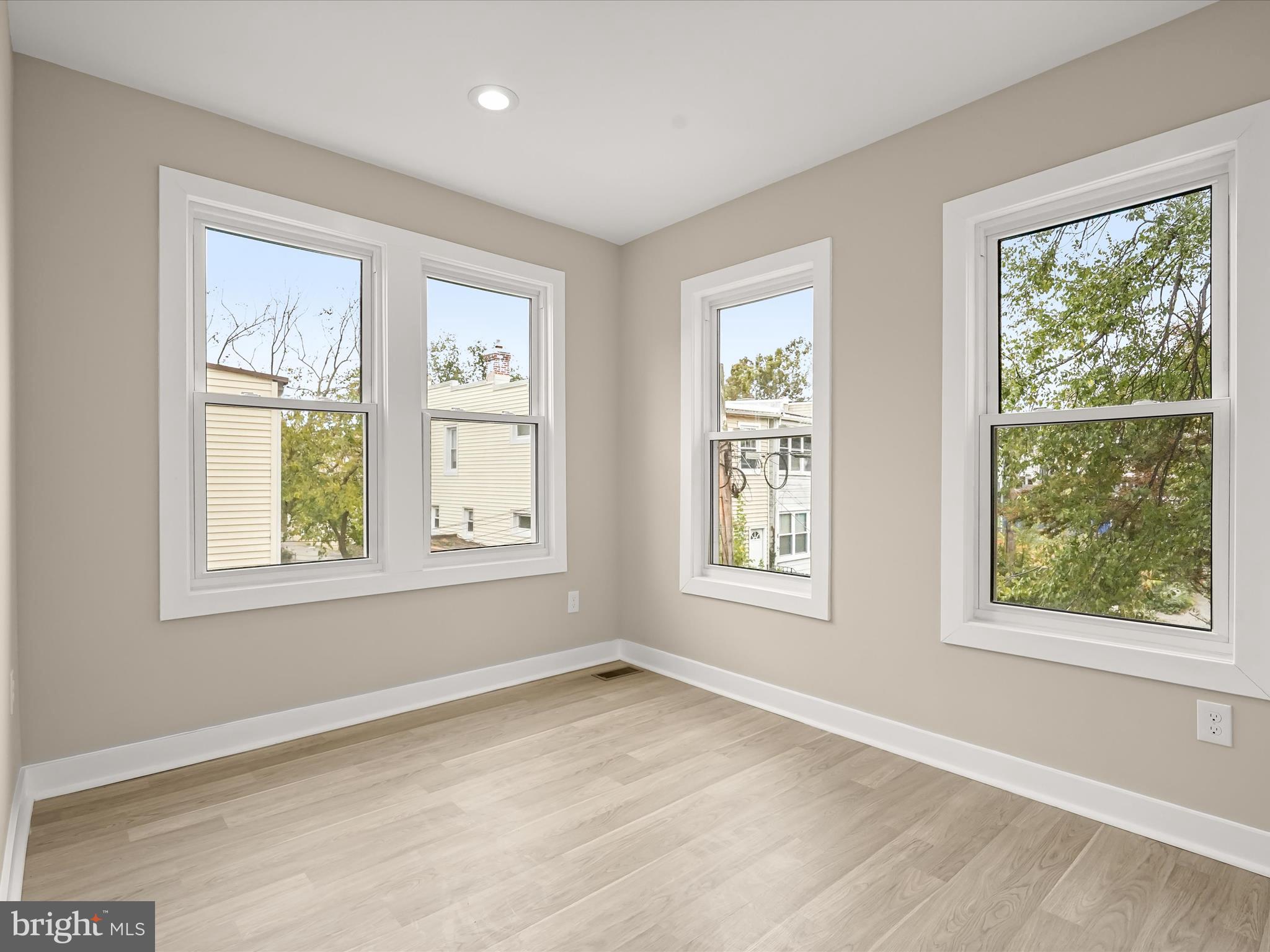 5728 8th Street Northwest Washington, DC 20011 - Photo 22 of 50 a view of an empty room with a window