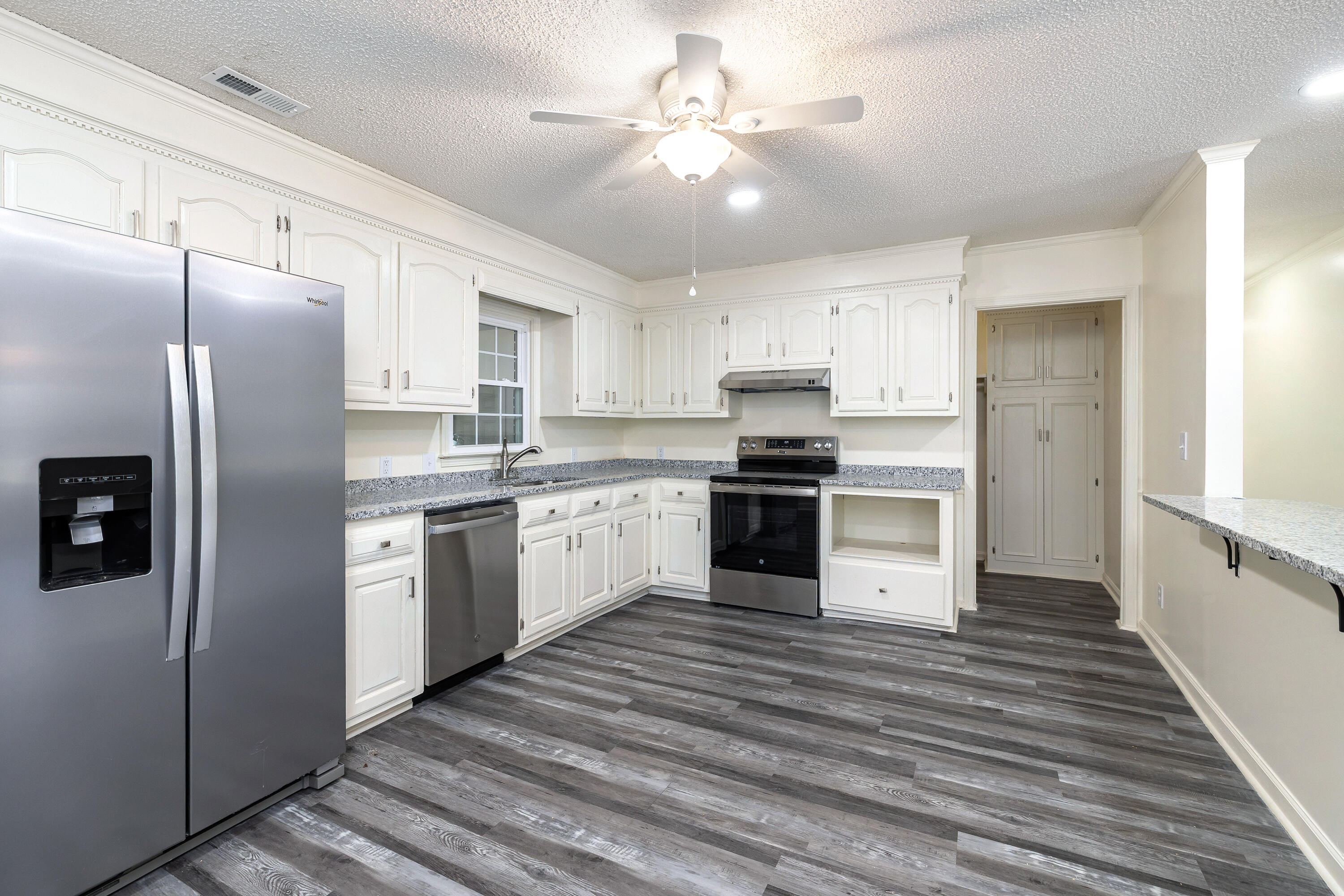 205 Eastern School Road Sumter, SC 29153 - Photo 6 of 30