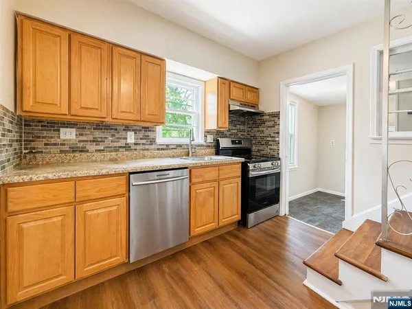 $3,850 | 161 Lincoln Avenue, Unit 2, Dumont, NJ 07628