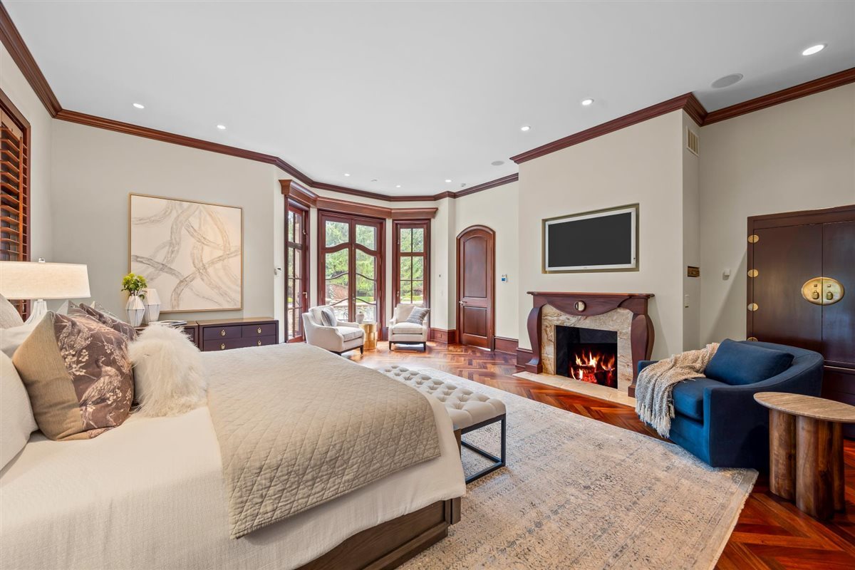 950 Lake Road Lake Forest, IL 60045 - Photo 28 of 72 Gallery Image 28