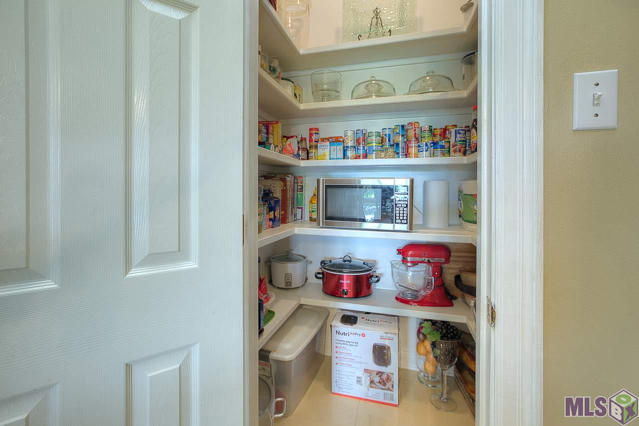 18542 Perkins Road Prairieville, LA 70769 - Photo 15 of 36 Pantry