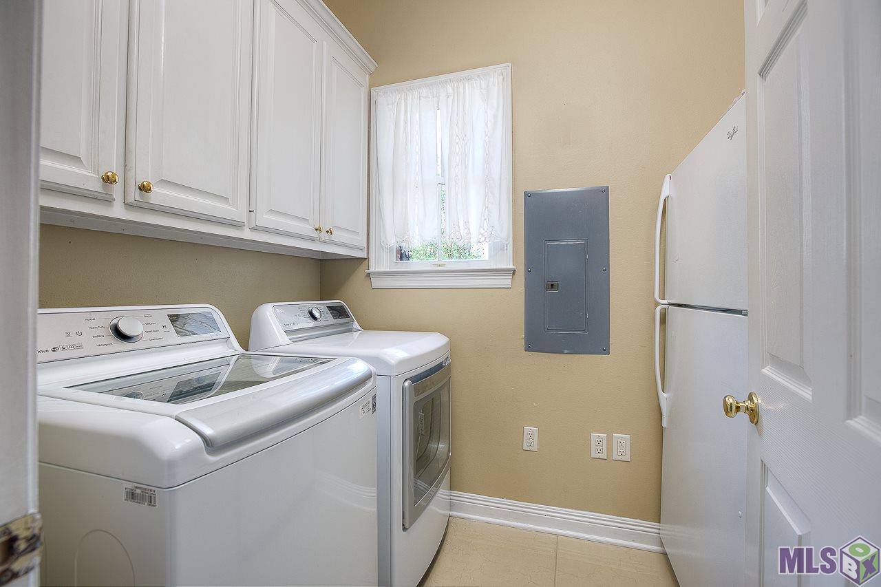18542 Perkins Road Prairieville, LA 70769 - Photo 27 of 36 Laundry Room