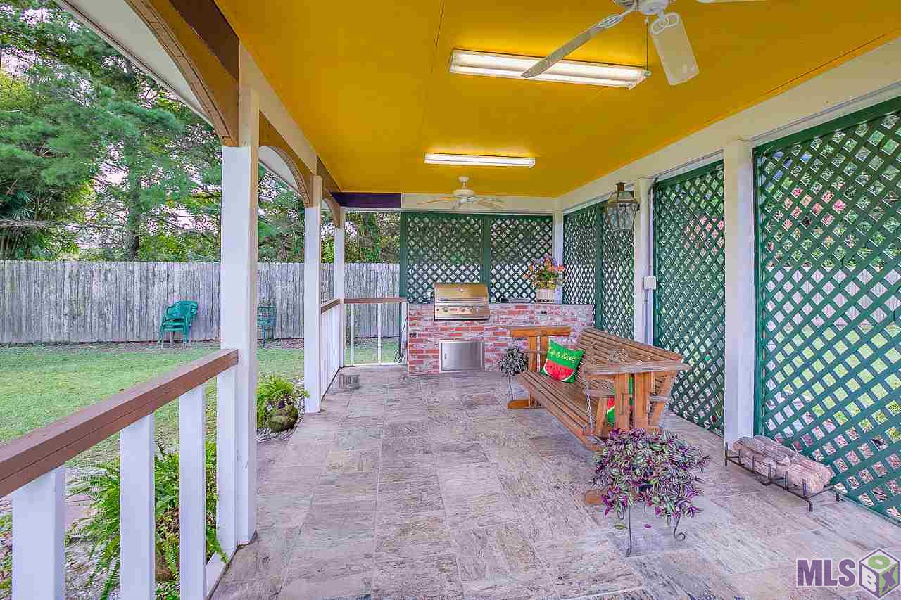 18542 Perkins Road Prairieville, LA 70769 - Photo 31 of 36 LSU decor
