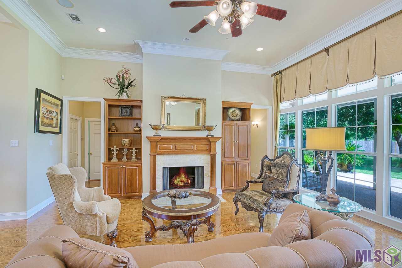 18542 Perkins Road Prairieville, LA 70769 - Photo 9 of 36 Living room 1