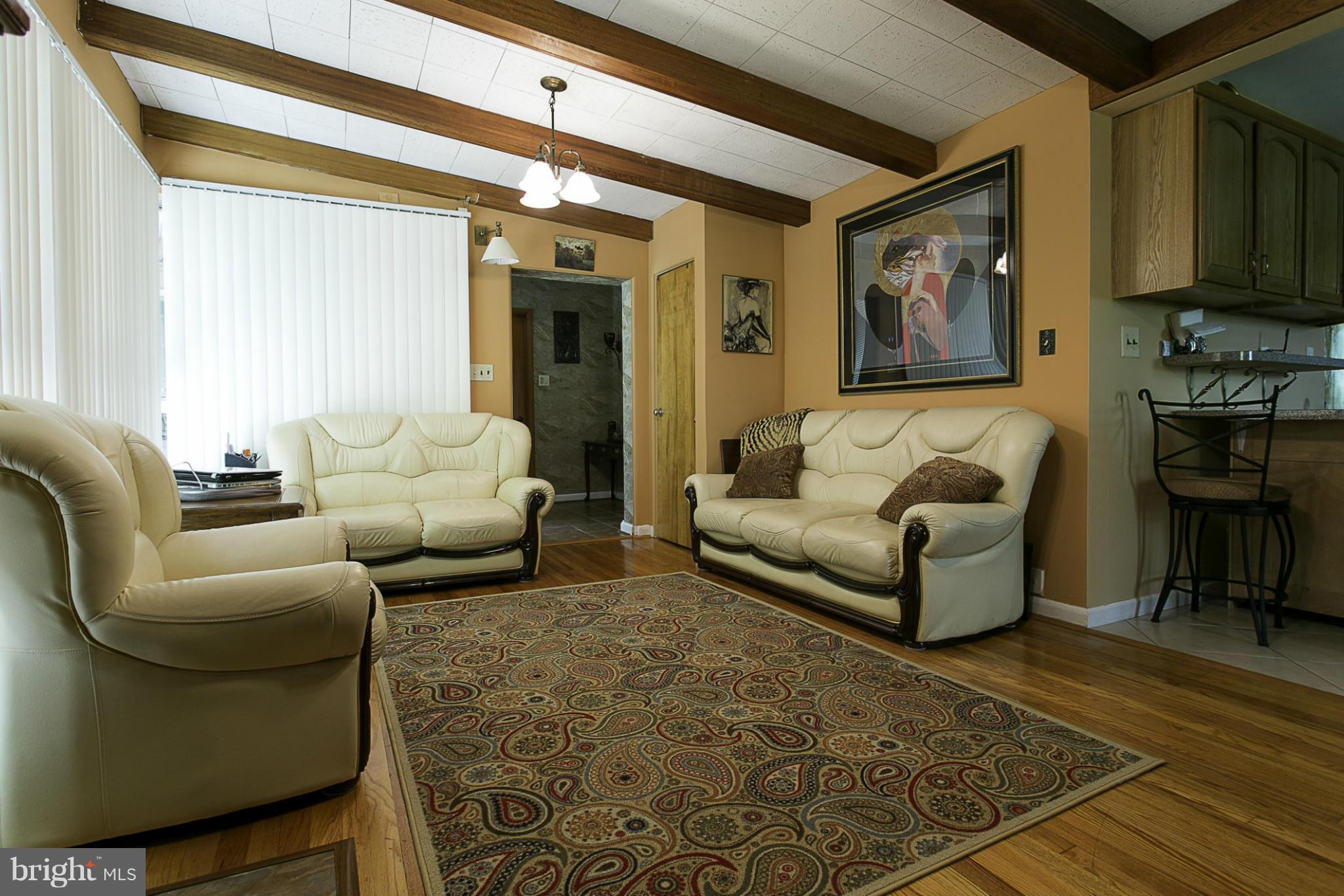2702 Taney Road Baltimore, MD 21209 - Photo 14 of 26 Family Room