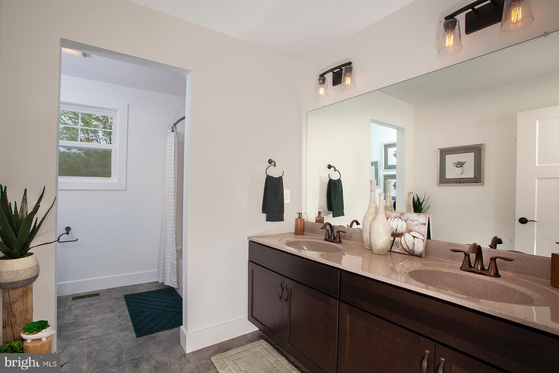 2740 Colonial Road Harrisburg, PA 17112 - Photo 17 of 26 Gallery Image 17